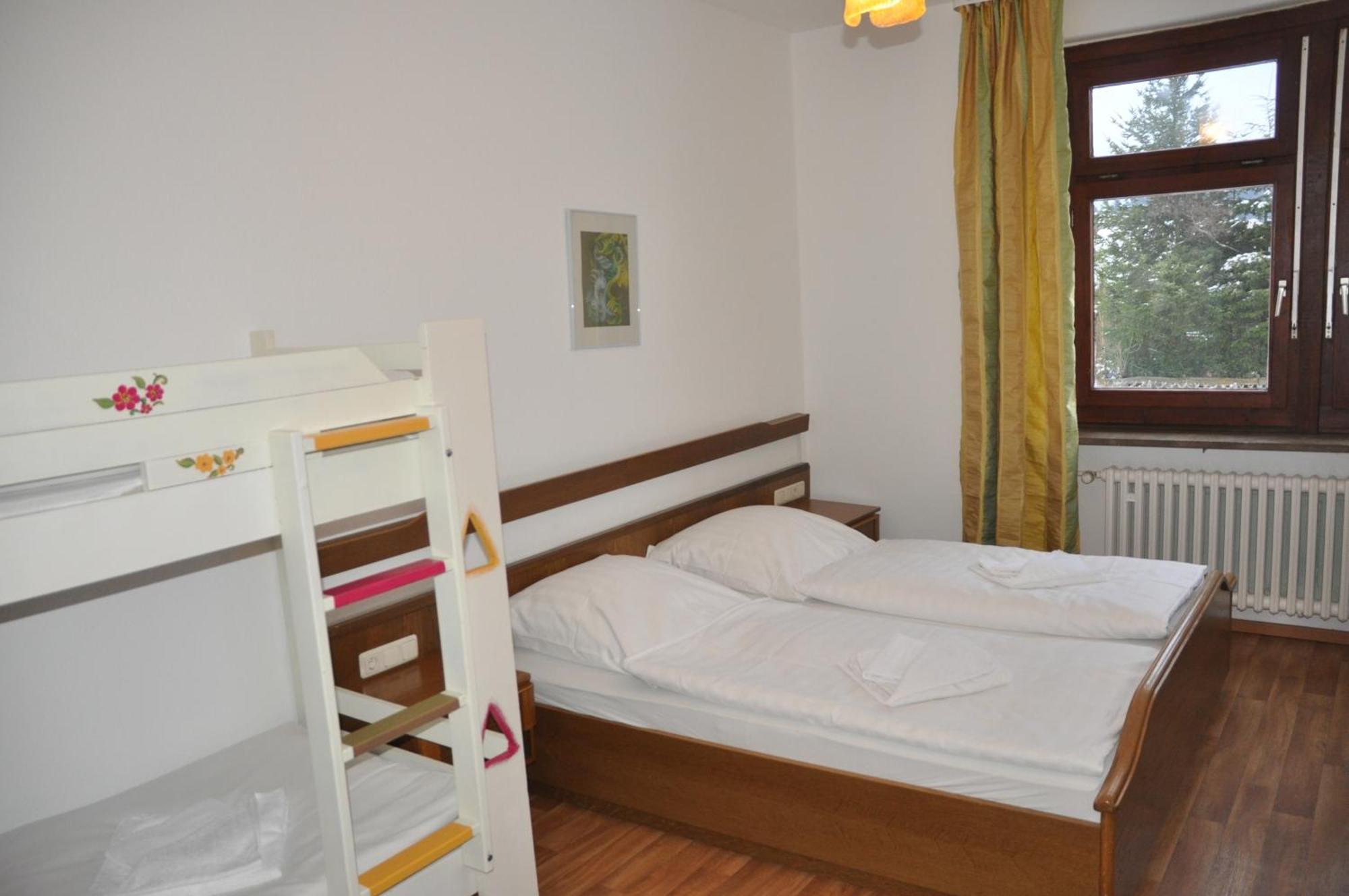 Hotel & Hostel Drei Baeren Altenau  Room photo